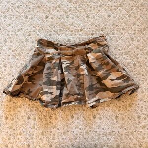 Y2K camo pleated skirt with side zipper